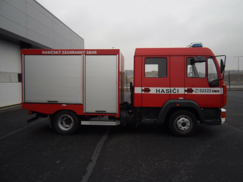 Prumyslových robotu-9